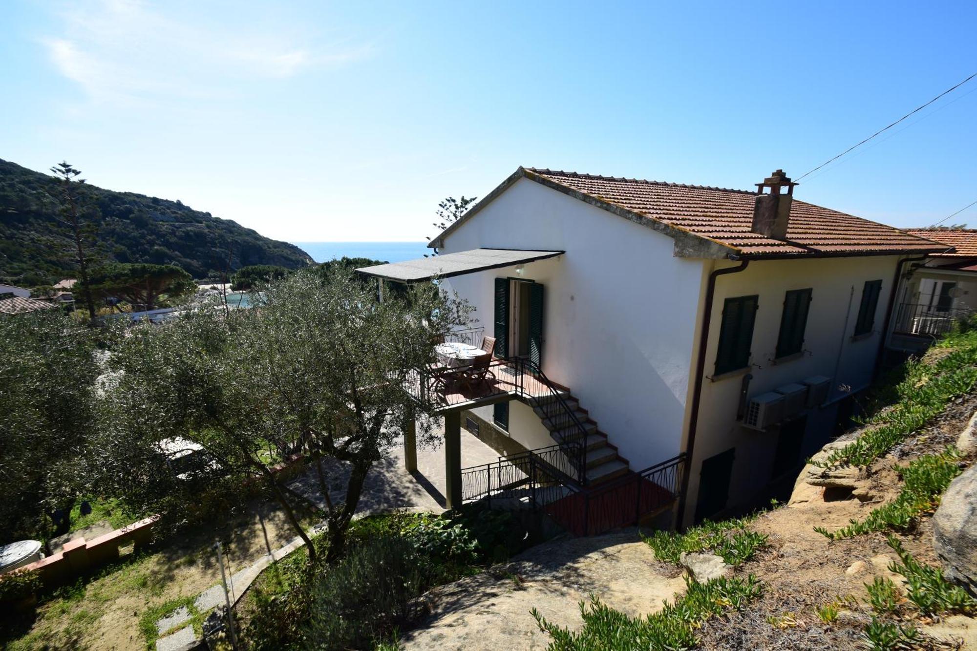 Appartamenti Cavoli - Vista Mare Con Terrazze, Clima E Posti Auto Spiaggia di Cavoli Exterior photo